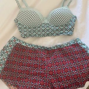 victoria’s secret bra and short set